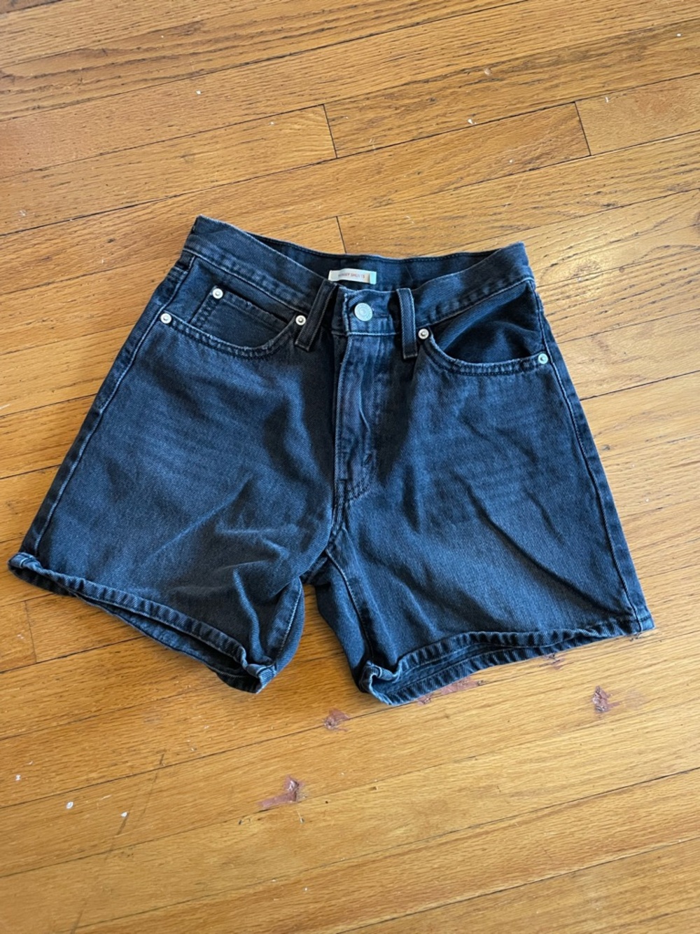 Levi’s ‘94 baggy denim shorts size 26